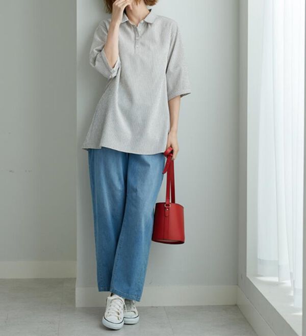 BELLUNA（ベルーナ）の「サッカー素材バックフレアーブラウス（ブラウス）」｜詳細画像