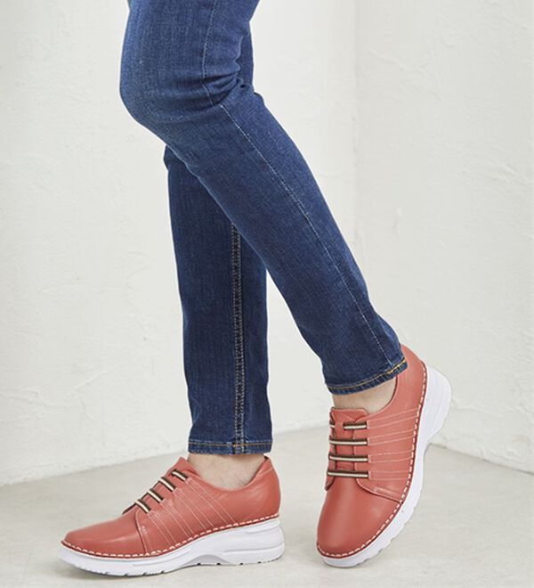 ルフラン（ルフラン）の「ｔｏ　ｂｅ　ｃｏｎｔｉｎｕｅｄ　４Ｅ山羊革ステッチデザイン甲ゴムシューズ（スニーカー）」｜詳細画像