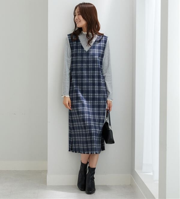 BELLUNA（ベルーナ）の「ポケット付！ふんわり起毛素材ジャンパースカート（ジャンパースカート）」｜詳細画像