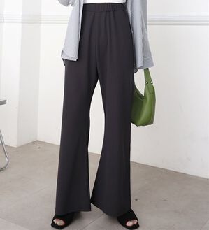 A HAPPY MARILYN（アハッピーマリリン）の「【Ｌ～８Ｌ】＜身長別に選べる２丈＞さらっと美脚ゆるカーブパンツ（ワイドパンツ・ガウチョ）」｜チャコール