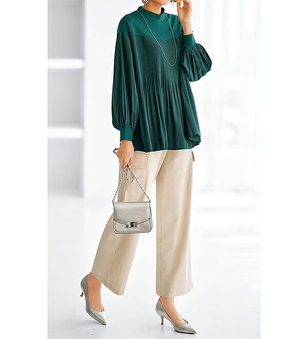 BELLUNA（ベルーナ）の「カットソー&times;プリーツ切替プルオーバー（カットソー）」｜詳細画像