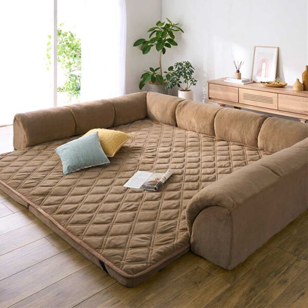 iellio（イエリオ）の「ゆったり・まったりクッション一体型ラグ＜フロアソファ・ローソファー＞（ラグ）」｜モカベージュ