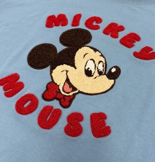 BELLUNA（ベルーナ）の「＜Ｄｉｓｎｅｙ＞【ミッキー】フェイスさがら刺しゅうワイドシルエットTシャツ（カットソー）」｜詳細画像