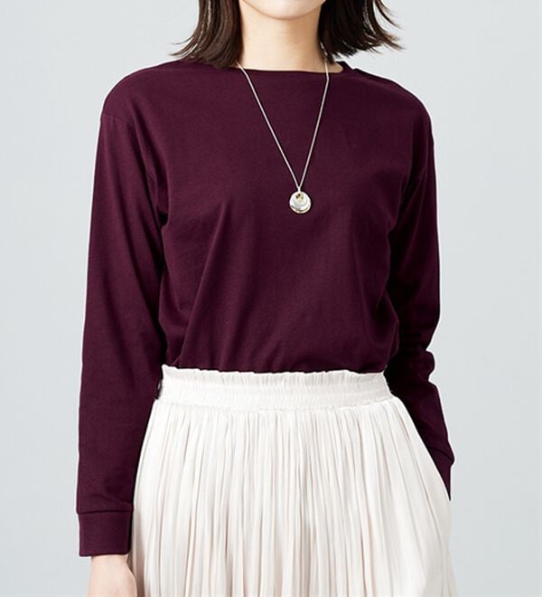 BELLUNA（ベルーナ）の「綿１００％大人顔サマ見え裾タックデザインプルオーバー（カットソー）」｜詳細画像