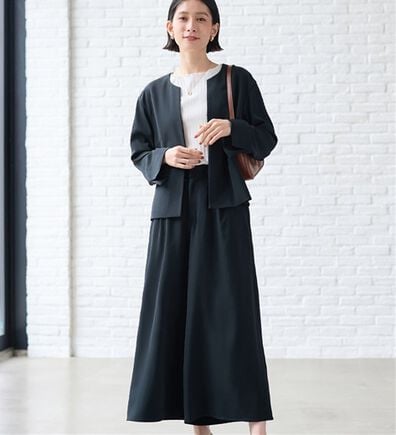 Viola e Viola（ヴィオラ エ ヴィオラ）の「洗える！多機能２点セットアップ＜Ｍ～５Ｌ＞（パンツスーツ）」