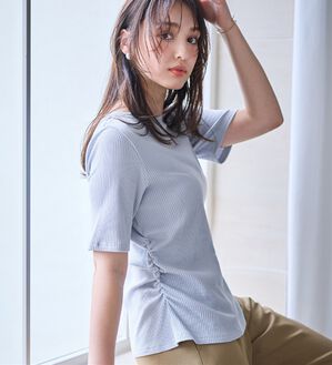 alotta（アロッタ）の「【接触冷感】細見えギャザーデザイン美くびれリブトップス（カットソー）」｜詳細画像
