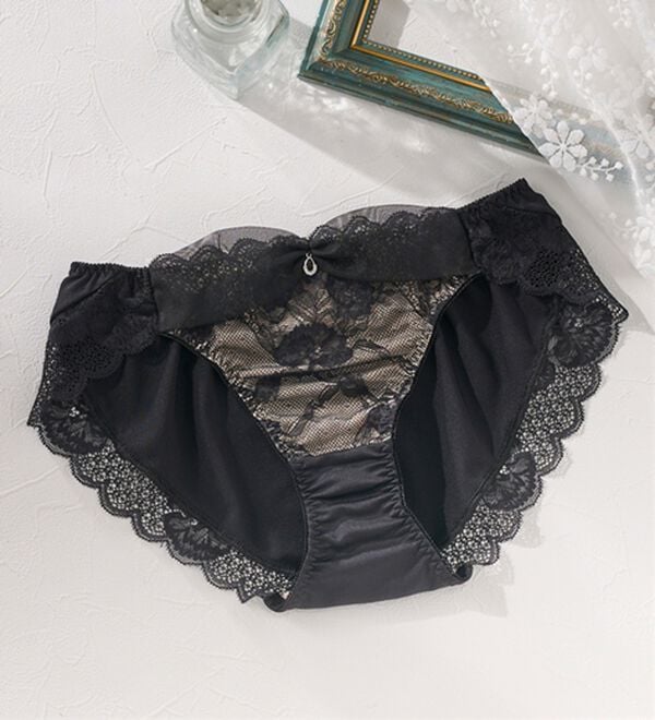 YU'NOW（ユナウ）の「【足口レース】メルティーショーツ（ショーツ）」｜ブラック