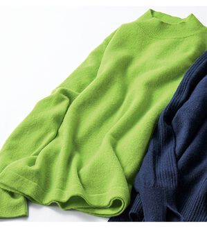 VINNO（ヴィノ）の「贅沢カシミヤハイネックプルオーバー（ニット・セーター）」｜グリーン