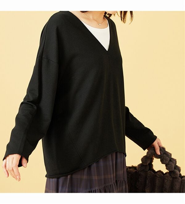 BELLUNA（ベルーナ）の「キレイ見えVネックプルオーバー（カットソー）」｜詳細画像