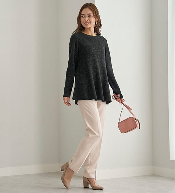 BELLUNA（ベルーナ）の「すっきり美脚タックテーパードパンツ（フルレングスパンツ）」｜詳細画像