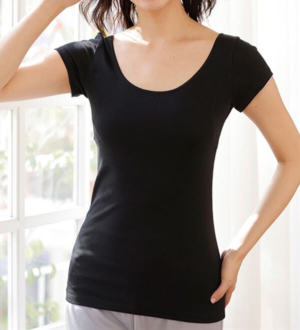 LAVIENNE（ラヴィエンヌ）の「【汗っかきさん必見！】涼感サラッと快適汗取り半袖インナー＜さらりラボ＞（肌着・インナーウェア）」｜詳細画像