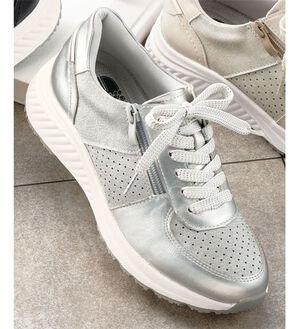 ルフラン（ルフラン）の「ウィルソンリースポーツエレガンススニーカー（スニーカー）」｜シルバー