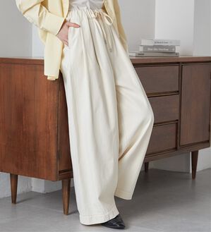 RANAN（ラナン）の「2タックワイドイージーデニムパンツ（フルレングスパンツ）」｜アイボリー