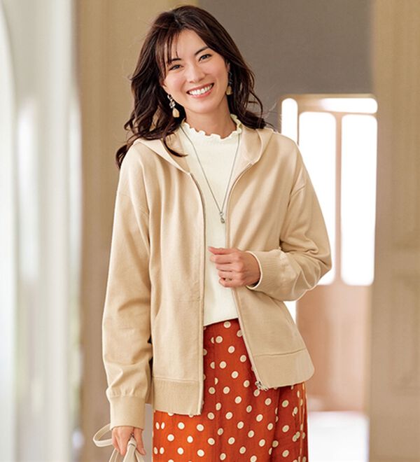 BELLUNA（ベルーナ）の「上品ニット大人顔ジップパーカー（パーカー）」｜アイボリー