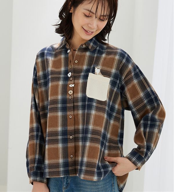 BELLUNA（ベルーナ）の「アニマル刺しゅう多ボタンデザインブラウス（ブラウス）」｜ネイビー系チェック