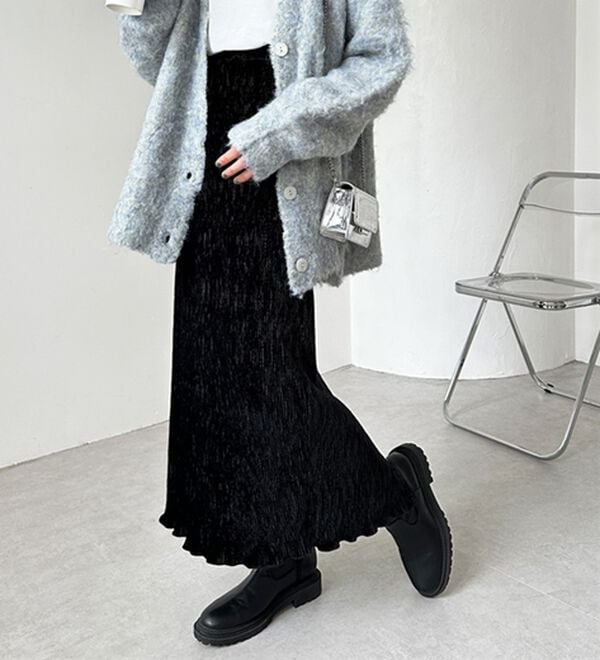 GeeRA（ジーラ）の「すっきり見え！ベロアプリーツロングスカート（ロングスカート）」｜詳細画像