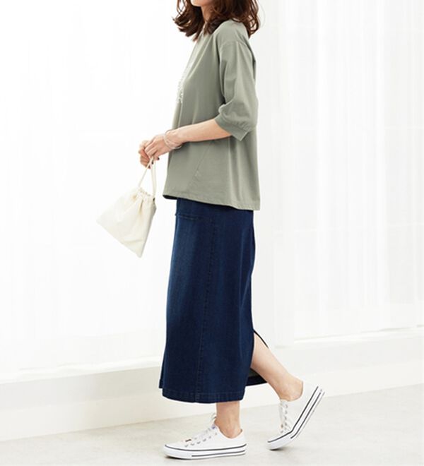 BELLUNA（ベルーナ）の「異素材使いロゴデザインプルオーバー（カットソー）」｜詳細画像