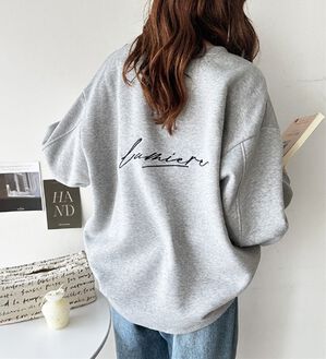 バック刺しゅうロゴ裏起毛スウェット - ベルーナ【公式】