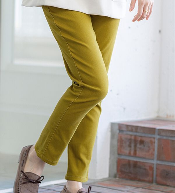 BELLUNA（ベルーナ）の「静電防止！蓄熱綿サテンストレッチカラーパンツ（フルレングスパンツ）」｜詳細画像