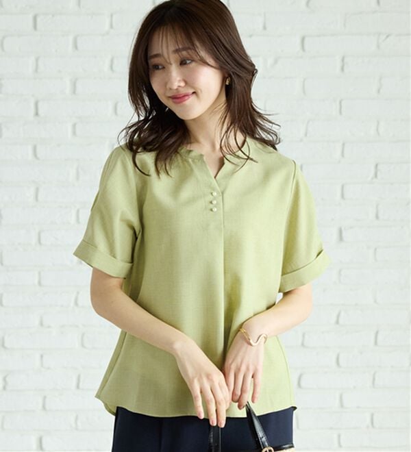 BELLUNA（ベルーナ）の「麻調合繊パール付タックデザインブラウス（ブラウス）」｜詳細画像