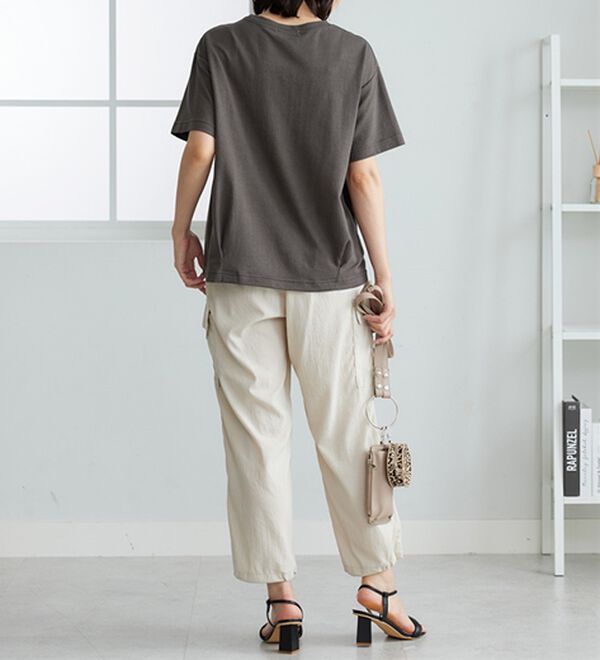 BELLUNA（ベルーナ）の「異素材切替ロゴプリントプルオーバー（カットソー）」｜詳細画像