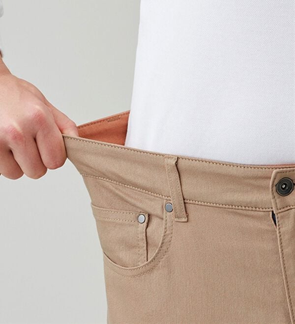 「＜コムルヴァン・オム＞すっきりストレッチ配色チノパンツ（メンズフルレングスパンツ）」｜詳細画像