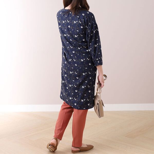 BELLUNA（ベルーナ）の「綿レーヨンスラブ素材プリントワンピース（プリントワンピース）」｜詳細画像