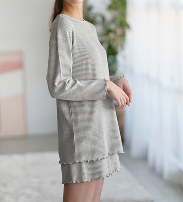 YU'NOW（ユナウ）の「【上下２点セット】コットンブレンド　ワッフルプルオーバー＆ハラマキ付ショートパンツセット（パジャマ・ルームウェア）」｜詳細画像