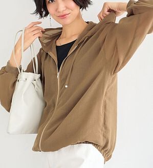 BELLUNA（ベルーナ）の「柔らかシアー素材フード付ブルゾン（ブルゾン）」｜詳細画像