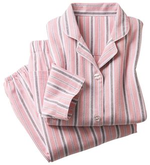 LAVIENNE（ラヴィエンヌ）の「綿１００％ふんわり柔か微起毛パジャマ（パジャマ・ルームウェア）」｜ピンクストライプ