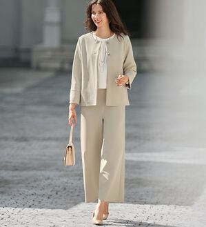 BELLUNA（ベルーナ）の「セレモニーシーンに！ストレッチ素材パンツスーツ（パンツスーツ）」｜詳細画像