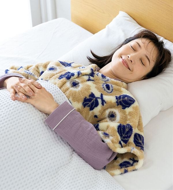 ルフラン（ルフラン）の「【２色組】ほっこり花柄のくつろぎポンチョ（パジャマ・ルームウェア）」｜詳細画像