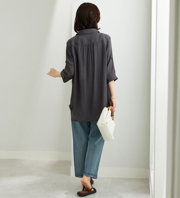 BELLUNA（ベルーナ）の「【シャツ+インナーのセット】スラブ素材ボタン使い裾タックシャツアンサンブル（アンサンブル）」｜詳細画像