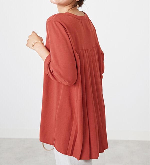 BELLUNA（ベルーナ）の「【新色追加】機能付！バックプリーツチュニック（チュニック）」｜詳細画像