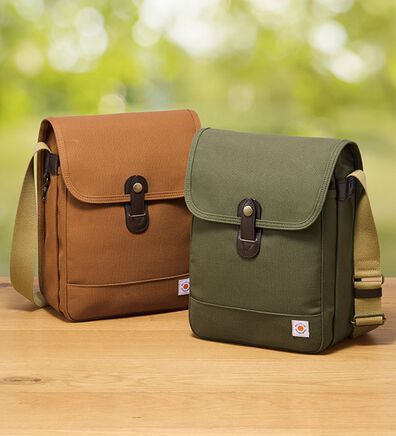 「＜富士金梅（Ｒ）＞８号帆布使用Ａ４対応ショルダー（メンズショルダーバッグ）」