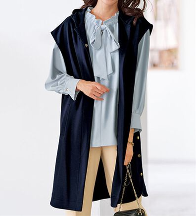 BELLUNA（ベルーナ）の「柔らかとろみ素材裾ボタンロングジレ（ジレ）」