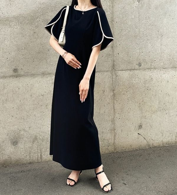 GeeRA（ジーラ）の「スリット入りフレアースリーブワンピース（その他ワンピース）」｜詳細画像