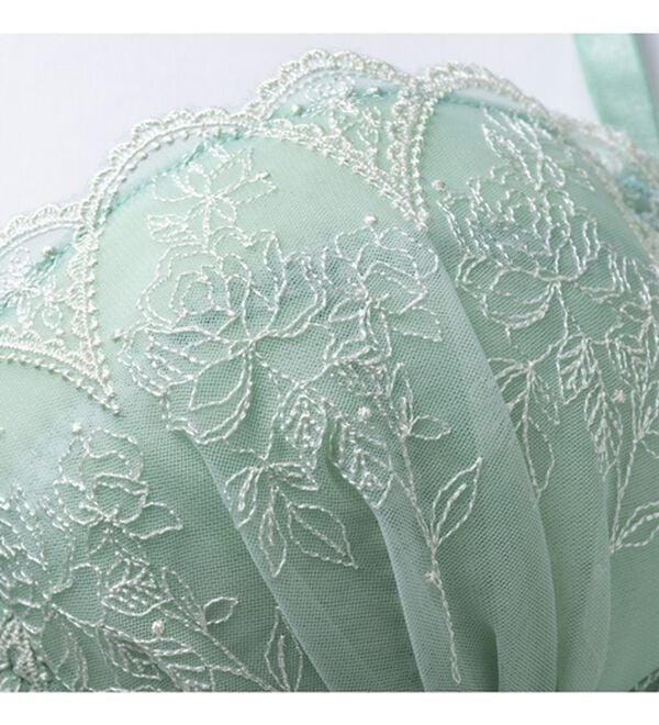 YU'NOW（ユナウ）の「ぷるるん谷間のノンワイヤーブラ＆ショーツ（ブラジャー＆ショーツセット）」｜詳細画像