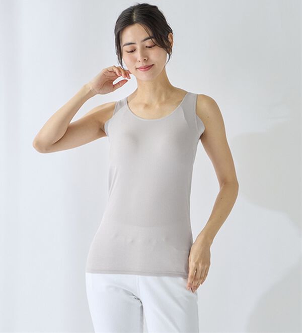 LAVIENNE（ラヴィエンヌ）の「【汗かきさん必見！】涼感サラッと快適汗取りカップ付タンクトップインナー＜さらりラボ＞（肌着・インナーウェア）」｜詳細画像