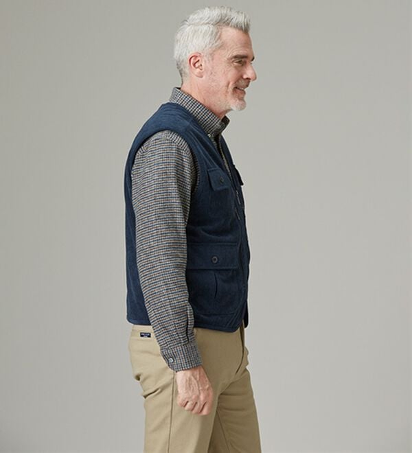 「柔らかコーデュロイ裏ボア多ポケットベスト（メンズベスト）」｜詳細画像