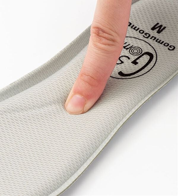 ルフラン（ルフラン）の「＜ゴムゴム＞ビジュー付ニットシューズ（スニーカー）」｜詳細画像