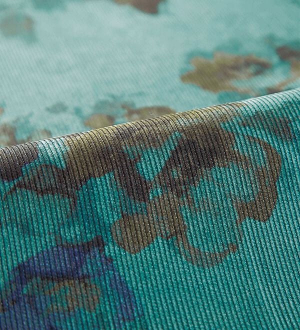 BELLUNA（ベルーナ）の「《体のラインを拾わない》コーデュロイ素材ぼかし調花柄チュニック（チュニック）」｜詳細画像