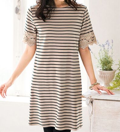 BELLUNA（ベルーナ）の「なめらかな肌心地！超長綿袖レースチュニック（チュニック）」