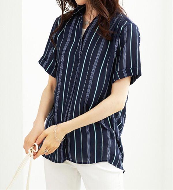 BELLUNA（ベルーナ）の「エアリーツイル裾タックシャツチュニック（チュニック）」｜詳細画像