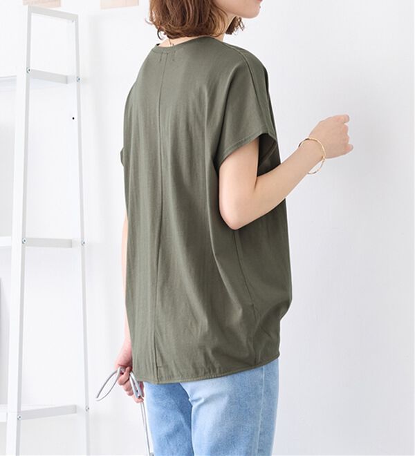 Viola e Viola（ヴィオラ エ ヴィオラ）の「綿１００％ゆったり裾タックＴシャツ（Tシャツ）」｜詳細画像
