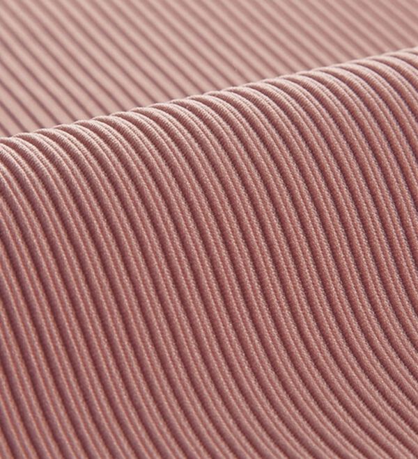 BELLUNA（ベルーナ）の「サイドボタンデザイン立体編地プルオーバー（カットソー）」｜詳細画像