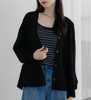 BELLUNA（ベルーナ）の「静電防止！ゆったりＶネックカーディガン（ニットカーディガン）」｜黒