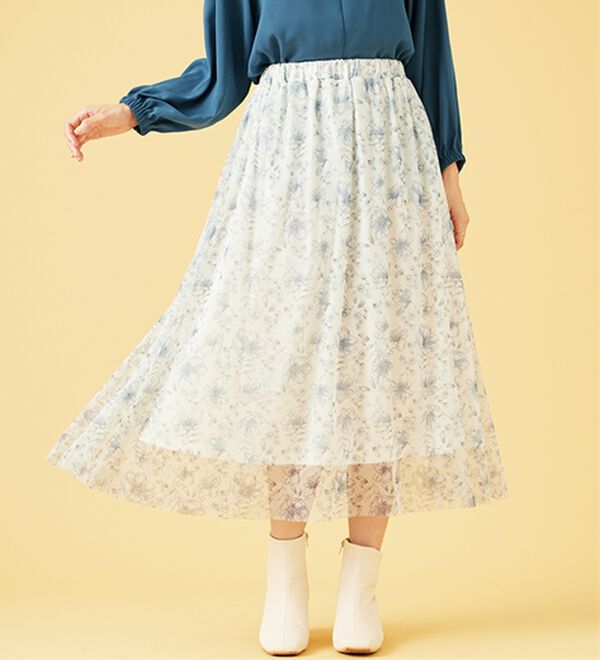 BELLUNA（ベルーナ）の「チュール素材上品プリントフレアースカート（ロングスカート）」｜アイボリー系花柄