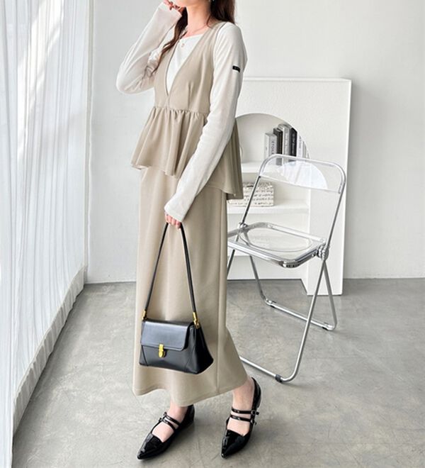 GeeRA（ジーラ）の「楽ちん！ペプラムジャンパースカート（ジャンパースカート）」｜詳細画像