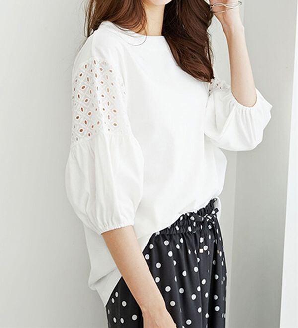 BELLUNA（ベルーナ）の「ボリューム袖レース切替プルオーバー（カットソー）」｜詳細画像